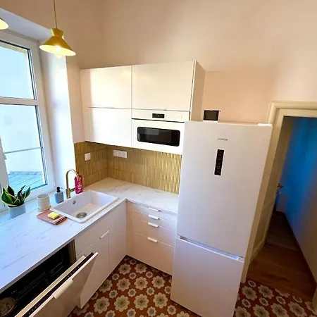 Newly Reconstructed City Center Flat - 3 Bedrooms アパート *