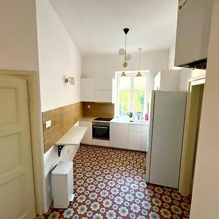 Newly Reconstructed City Center Flat - 3 Bedrooms Братислава