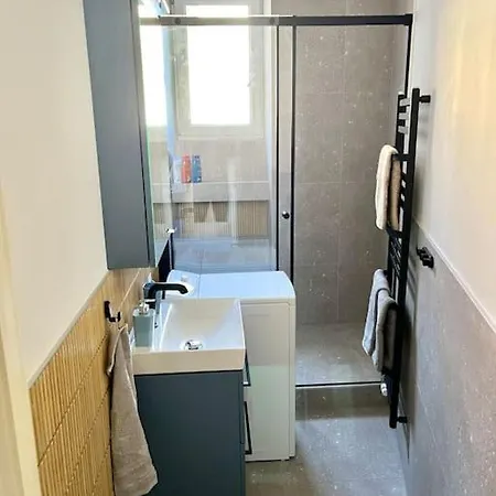 アパート Newly Reconstructed City Center Flat - 3 Bedrooms *