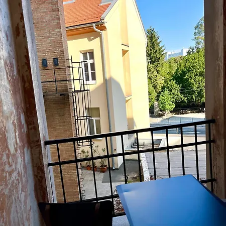 アパート Newly Reconstructed City Center Flat - 3 Bedrooms